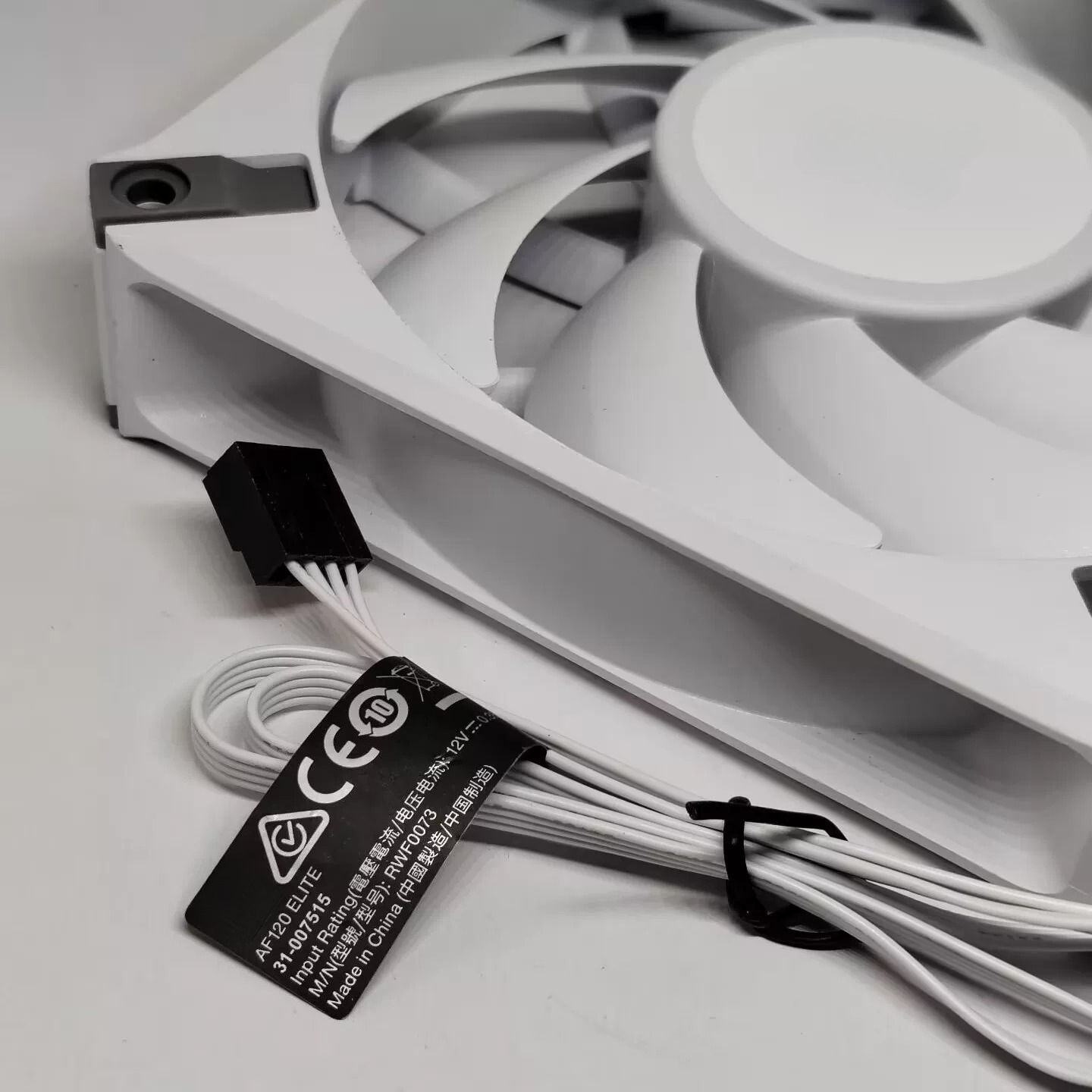 for Corsair AF120 ELITE Silent - Case Fan Controller review and price